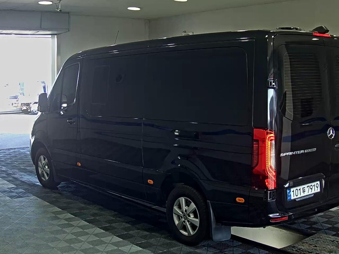 MERCEDES-BENZ SPRINTER (3RD GEN) 319 CDI BASE MODEL 2022 - zdjęcie 6