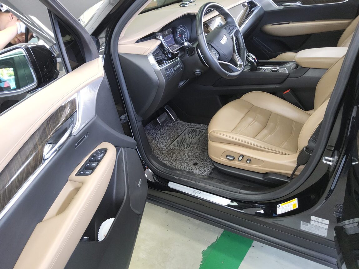 CADILLAC XT6 3.6 GASOLINE SPORTS 2023 - zdjęcie 10