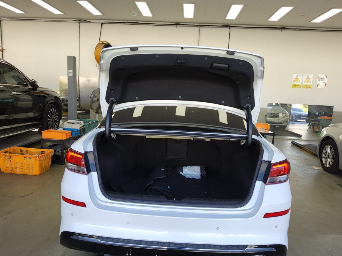 KIA NEW NEW K5 2.0 GASOLINE NOBLESSE 2020 - zdjęcie 15