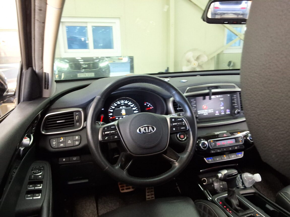 KIA THE NEW SORENTO GASOLINE 2.0 2WD MASTER SPECIAL 2020 - zdjęcie 12