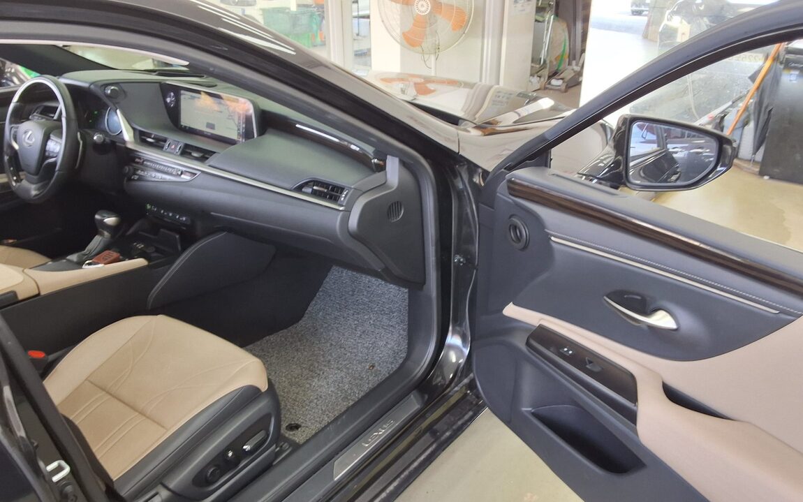 LEXUS ES (7TH GEN) 300h SUPREME 2019 - zdjęcie 14