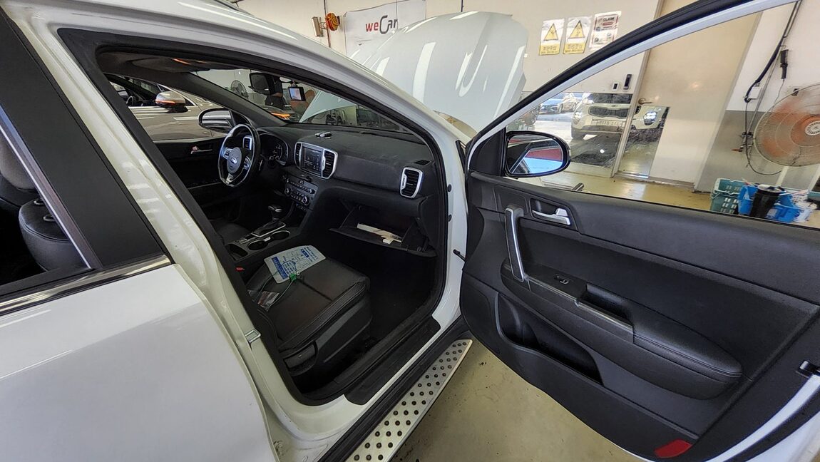 KIA NEW SPORTAGE 1.7 2WD NOBLESSE 2018 - zdjęcie 14
