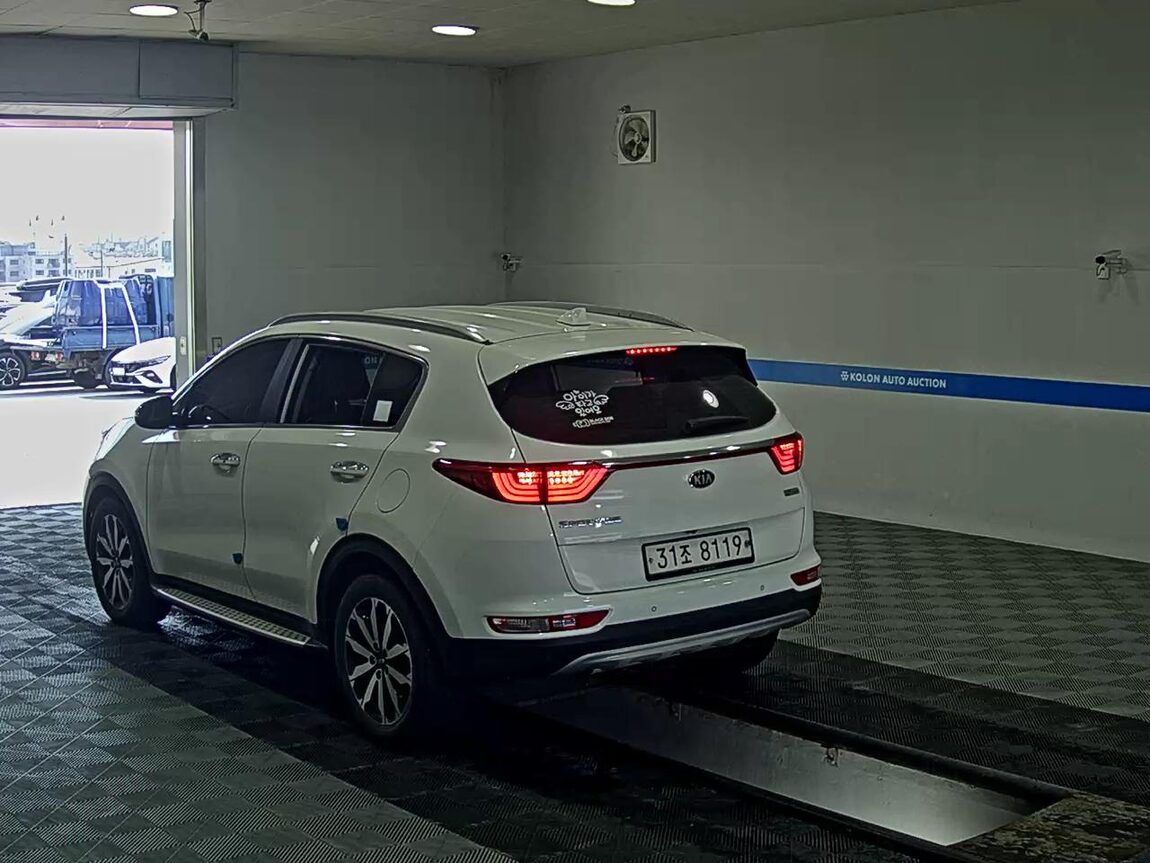 KIA NEW SPORTAGE 1.7 2WD NOBLESSE 2018 - zdjęcie 6