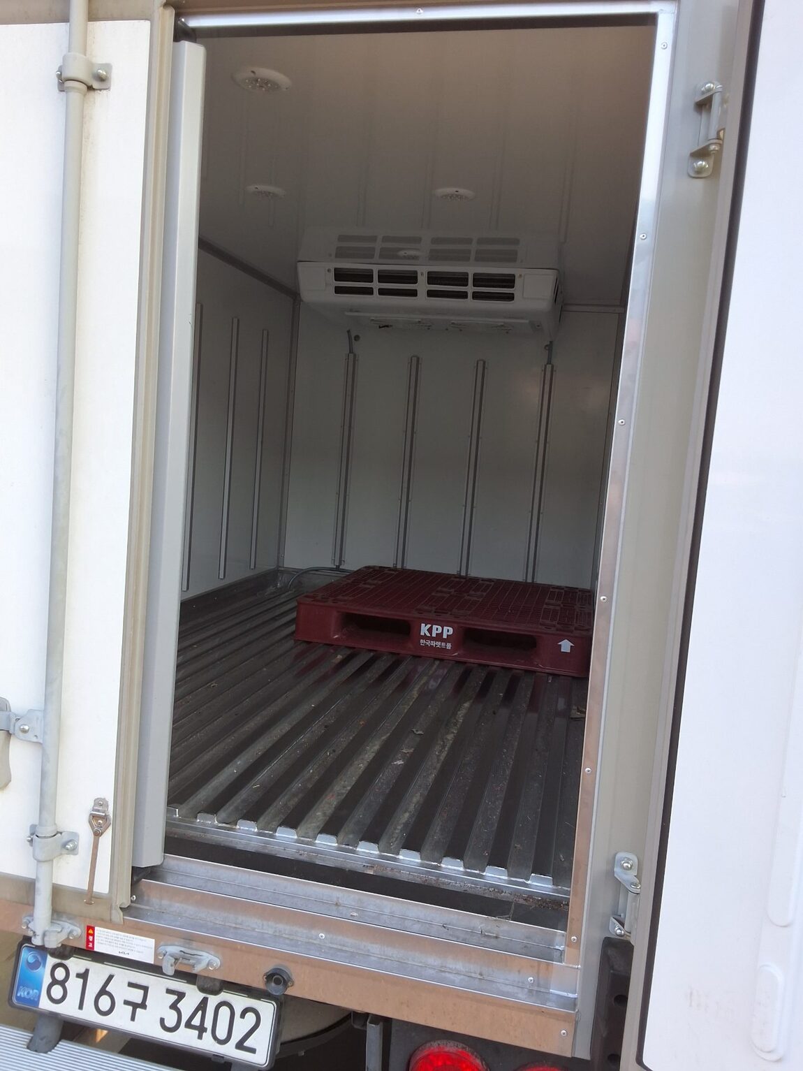 KIA THE NEW BONGO III CARGO FREEZER BOX TRUCK LPI STANDARD MODEL 2025 - zdjęcie 13
