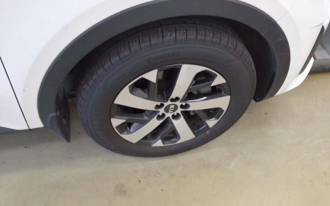 KIA NEW SORENTO (MQ4) 2.2 DIESEL 2WD PRESTIGE 2021 - zdjęcie 25