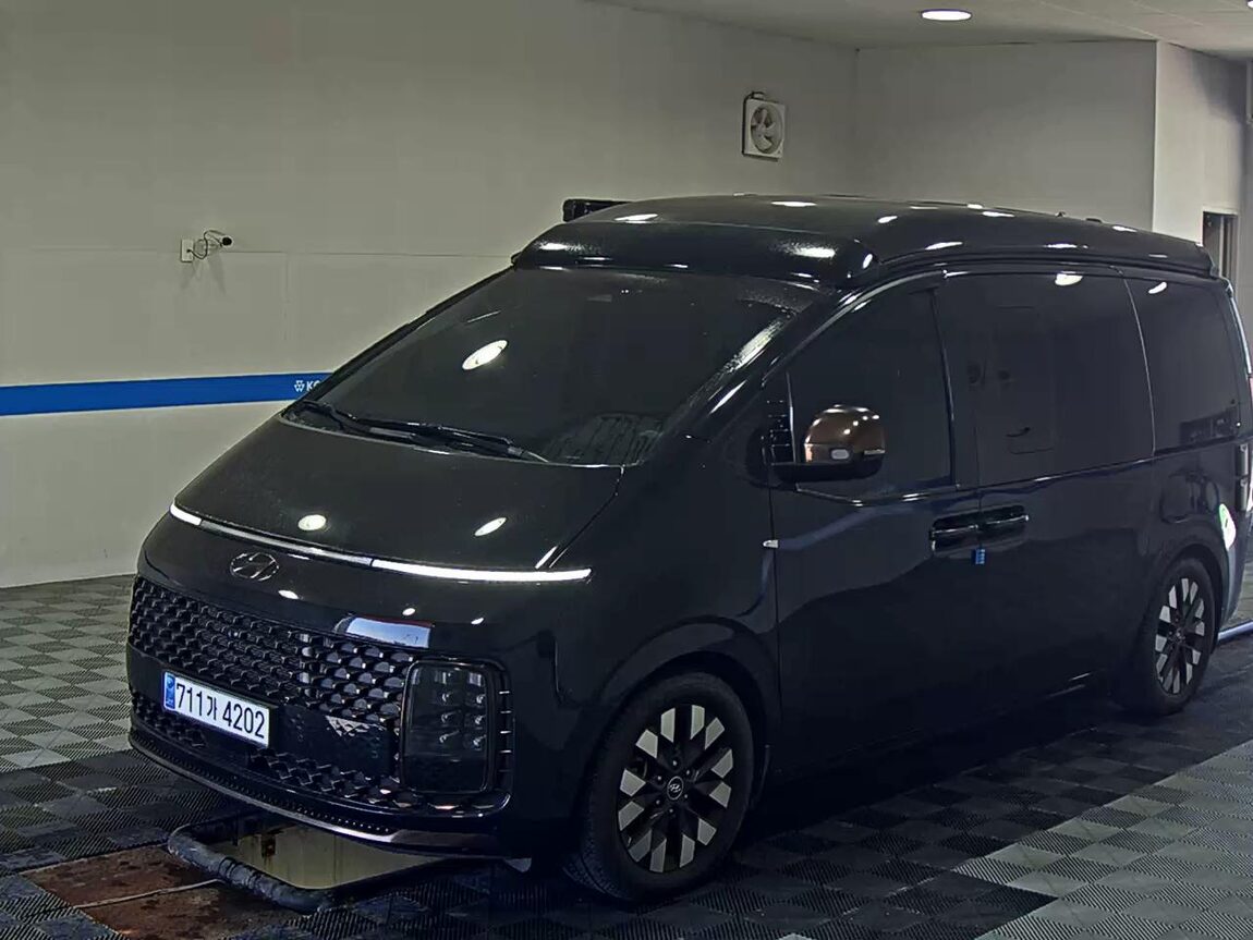 HYUNDAI STARIA 2.2 DIESEL CAMPER 4-SEATER 4WD PRESTIGE 2023 - zdjęcie 2