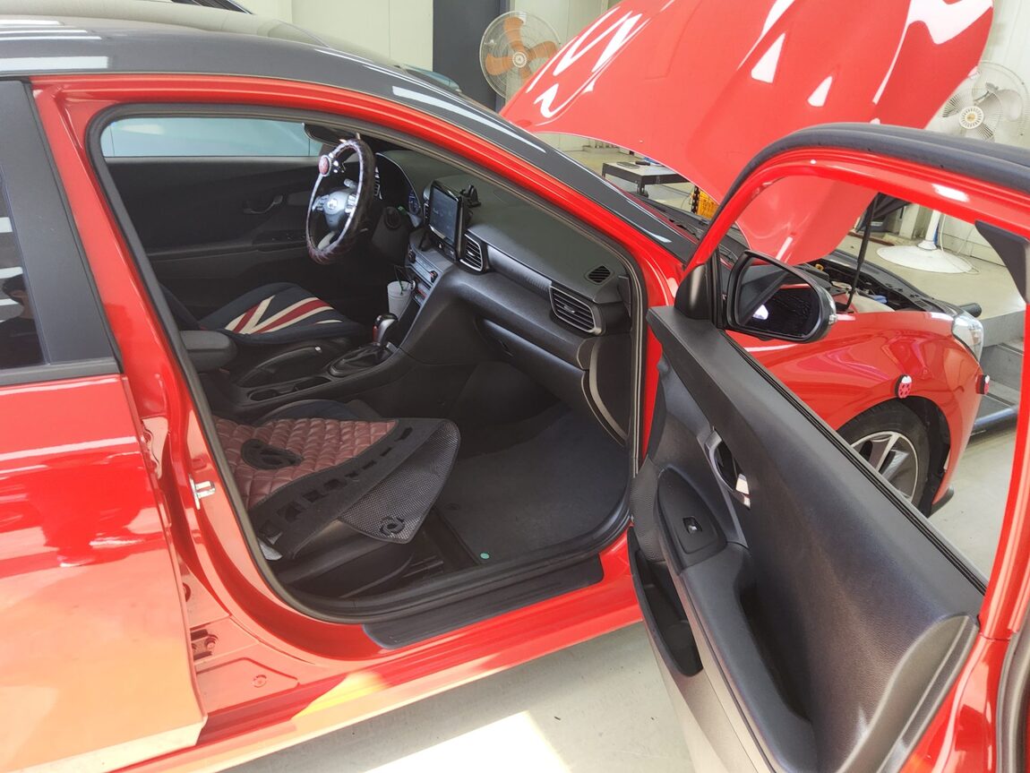 HYUNDAI VELOSTER (JS) 1.4 TURBO MODERN CORE 2018 - zdjęcie 13