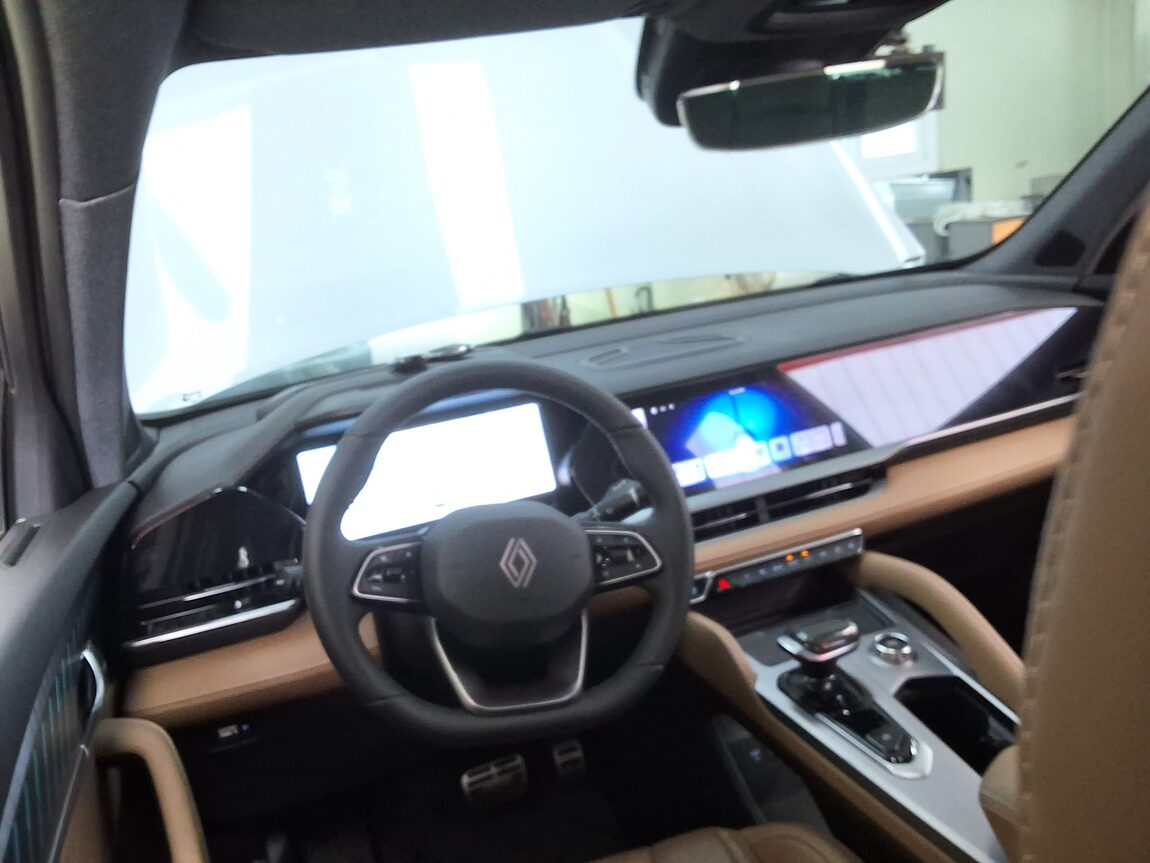 RENAULT (SAMSUNG) GRAND KOLEOS HYBRID 1.5 HEV ICONIC 2025 - zdjęcie 12
