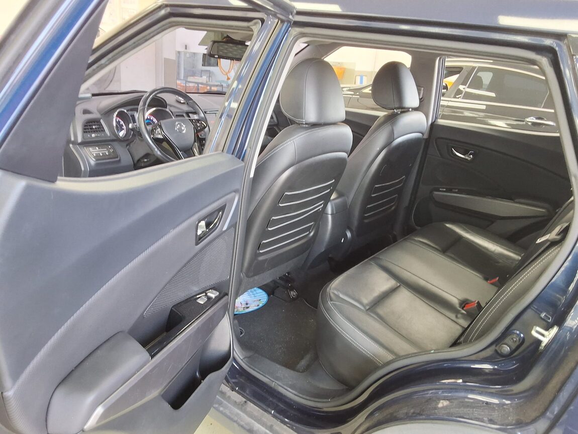 KG MOBILITY (SSANGYONG) TIVOLI AIR GASOLINE 2WD RX 2019 - zdjęcie 12