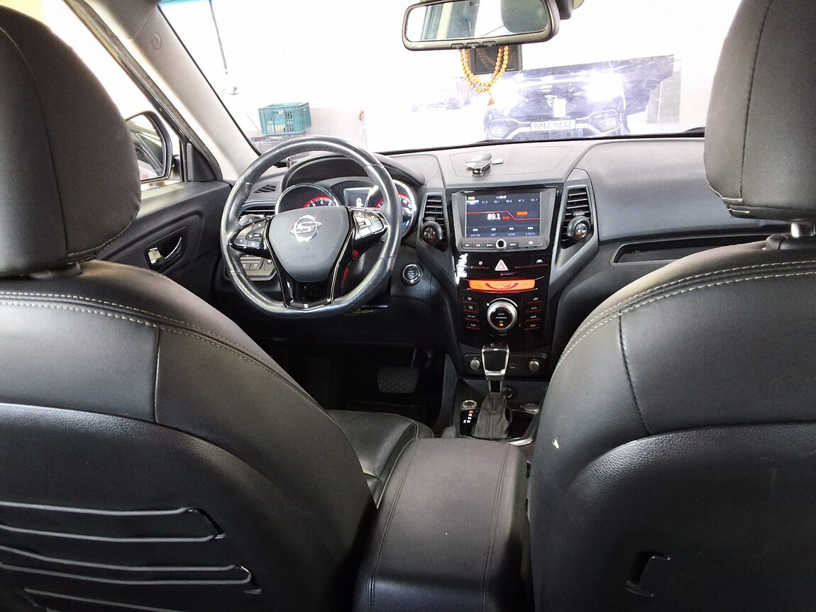 KG MOBILITY (SSANGYONG) TIVOLI AIR GASOLINE 2WD RX 2019 - zdjęcie 11