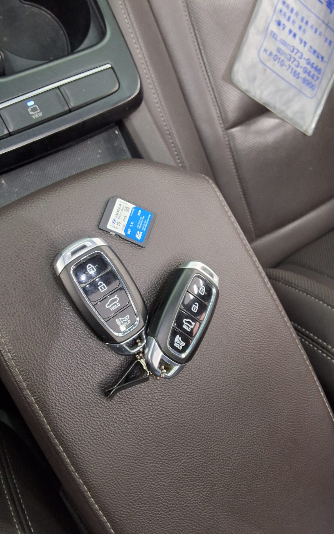 HYUNDAI GRANDEUR IG 2.4 GDi PREMIUM 2019 - zdjęcie 20