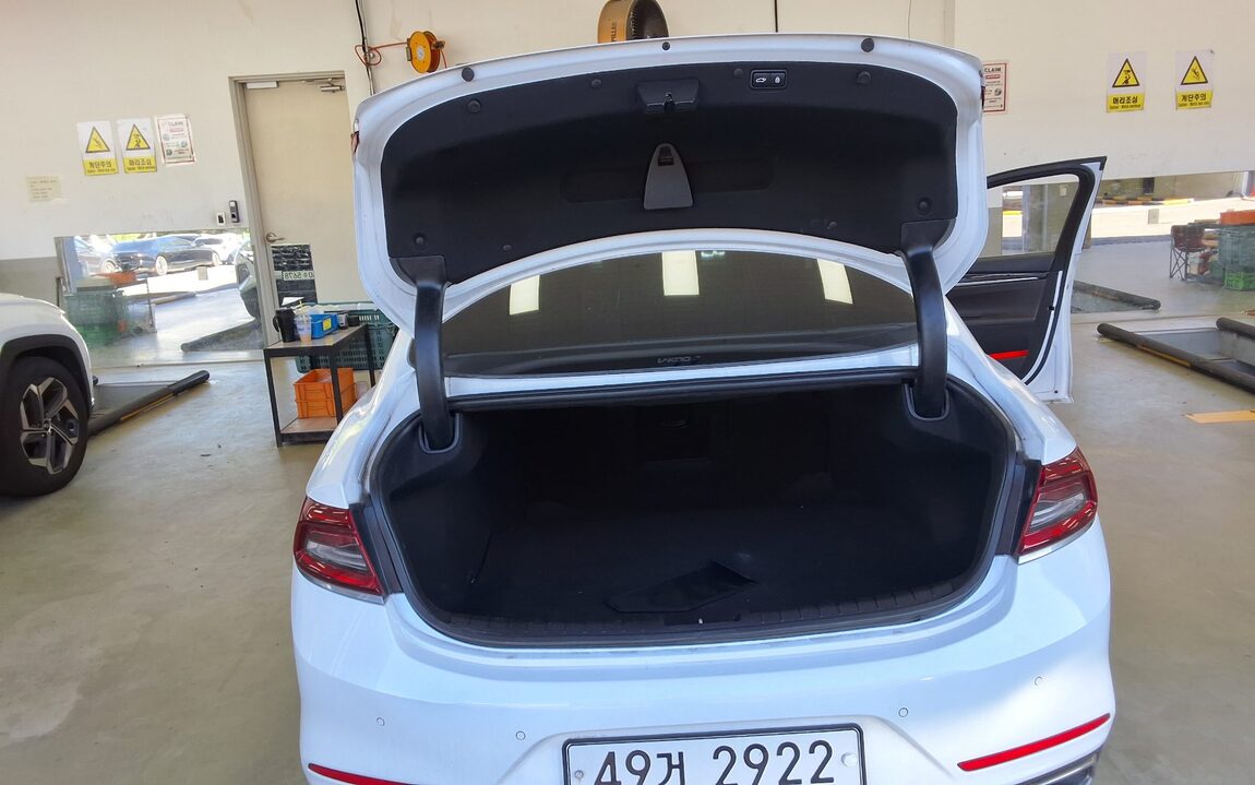 HYUNDAI GRANDEUR IG 2.4 GDi PREMIUM 2019 - zdjęcie 15