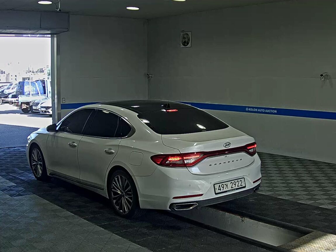 HYUNDAI GRANDEUR IG 2.4 GDi PREMIUM 2019 - zdjęcie 6