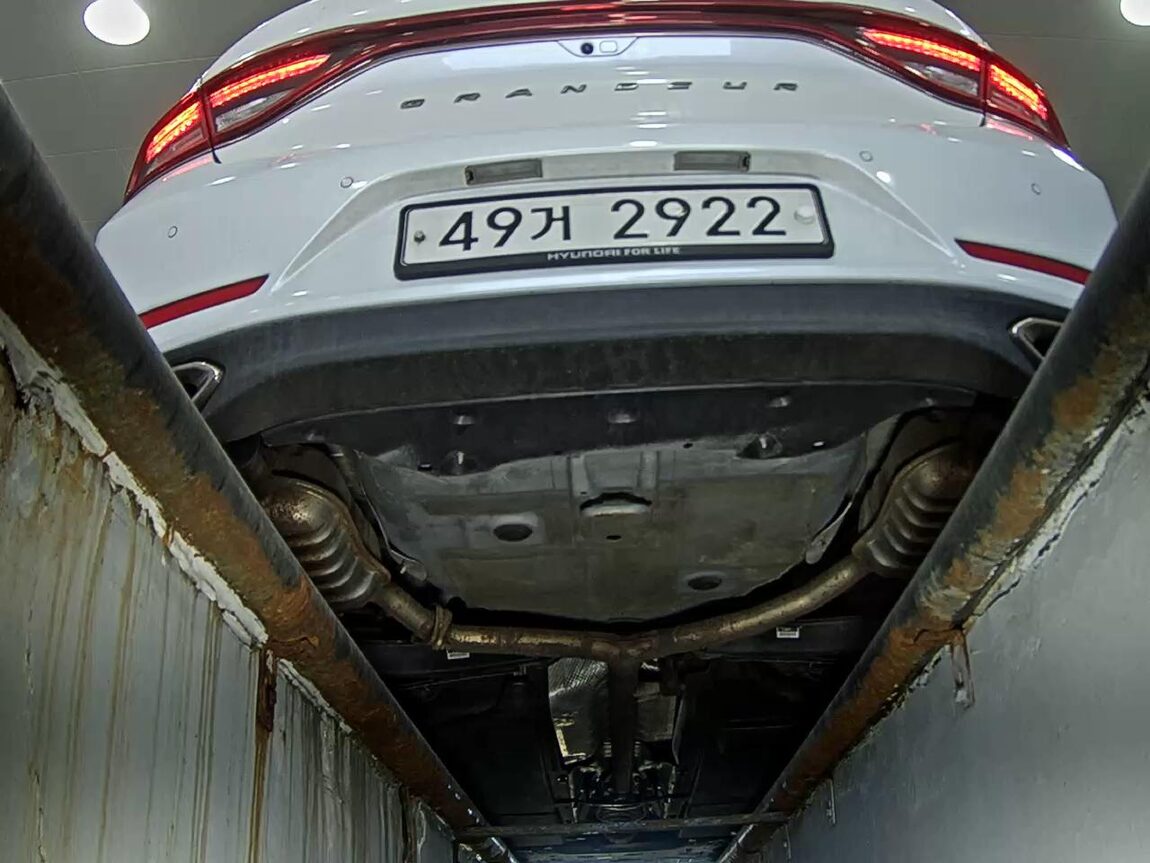 HYUNDAI GRANDEUR IG 2.4 GDi PREMIUM 2019 - zdjęcie 8