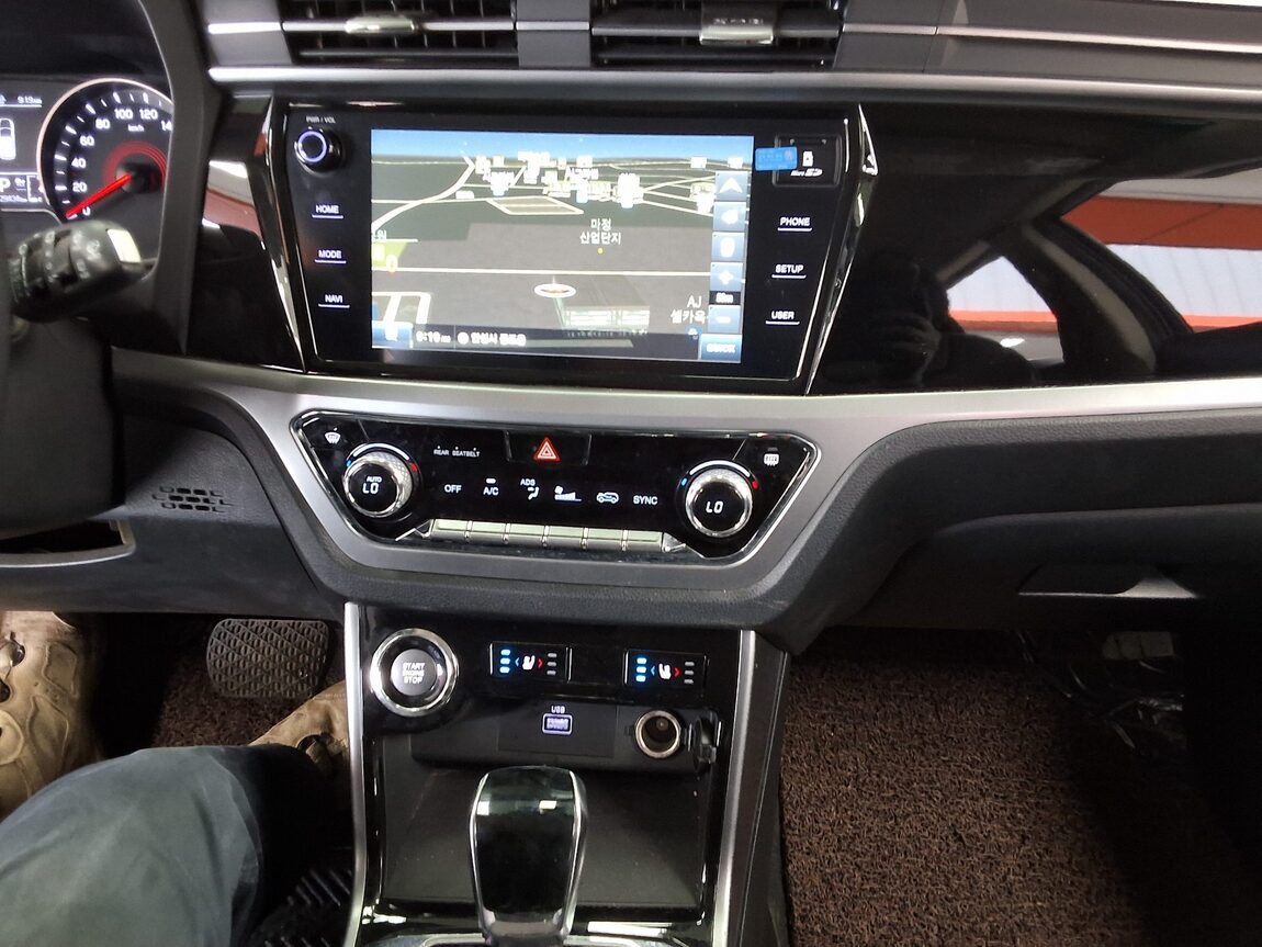 KG MOBILITY (SSANGYONG) ALL NEW KORANDO 1.5 GASOLINE AWD C5 PLUS 2022 - zdjęcie 24