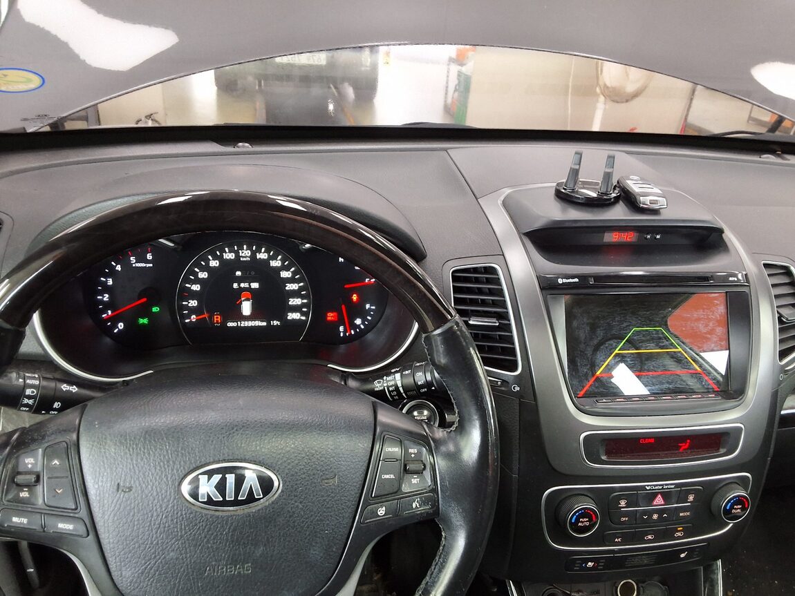 KIA NEW SORENTO R R2.0 2WD TRENDY 2014 - zdjęcie 17