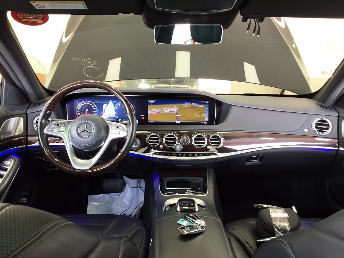 MERCEDES-BENZ S-CLASS (6TH GEN) S560L 4MATIC 2019 - zdjęcie 11