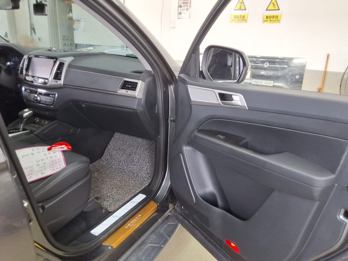 KG MOBILITY (SSANGYONG) REXTON SPORTS 2.2 4WD PRESTIGE 2019 - zdjęcie 14