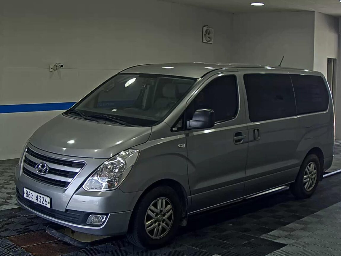 HYUNDAI GRAND STAREX 3-SEATER DIESEL VAN MODERN 2018 - zdjęcie 2