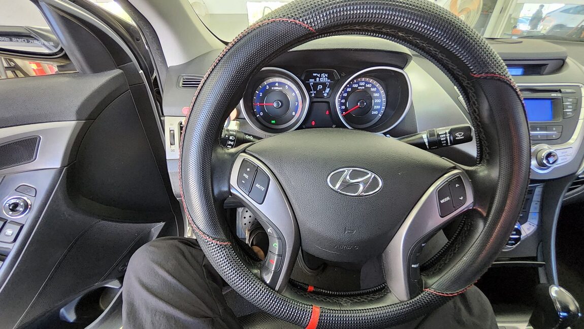 HYUNDAI AVANTE MD M16 GDi SMART 2013 - zdjęcie 17