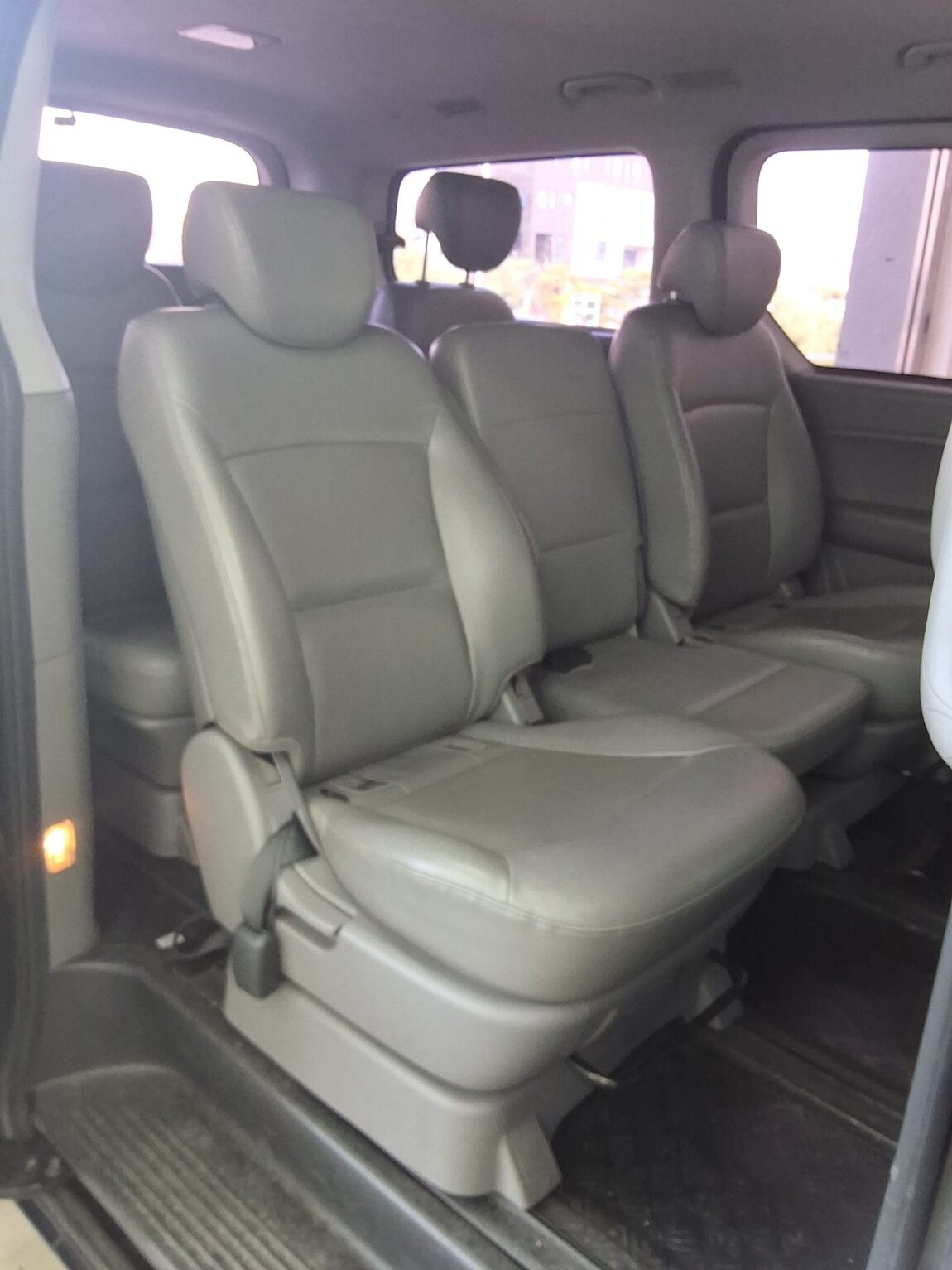 HYUNDAI GRAND STAREX 12-SEATER DIESEL MODERN 2017 - zdjęcie 13