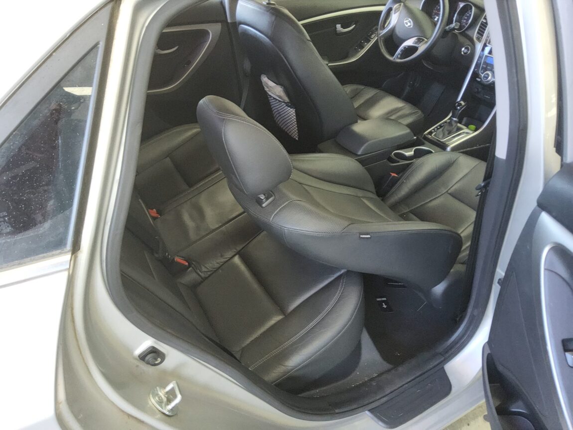 HYUNDAI NEW i30 1.6 GDi PYL 2014 - zdjęcie 13
