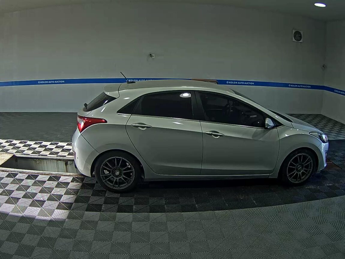 HYUNDAI NEW i30 1.6 GDi PYL 2014 - zdjęcie 4