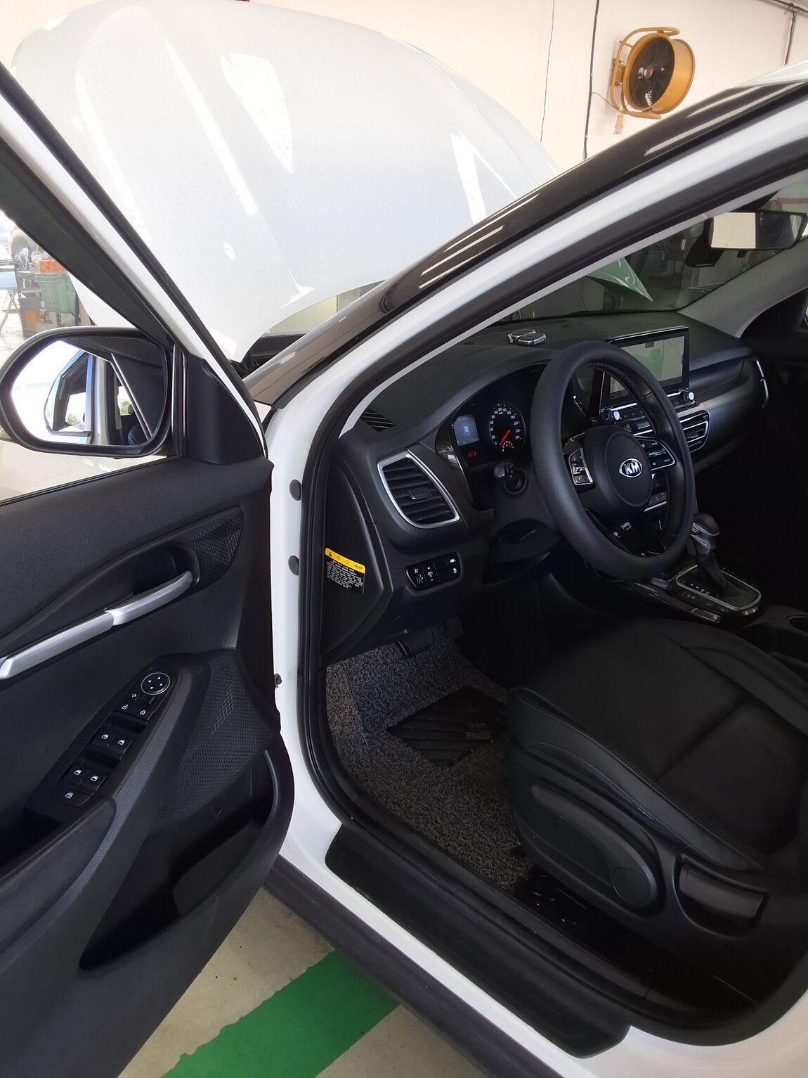 KIA SELTOS 1.6 GASOLINE 2WD PRESTIGE 2020 - zdjęcie 10