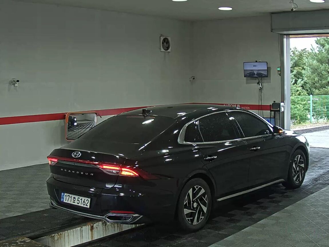 HYUNDAI THE NEW GRANDEUR IG HYBRID 2.4 HEV LE BLANC 2023 - zdjęcie 5