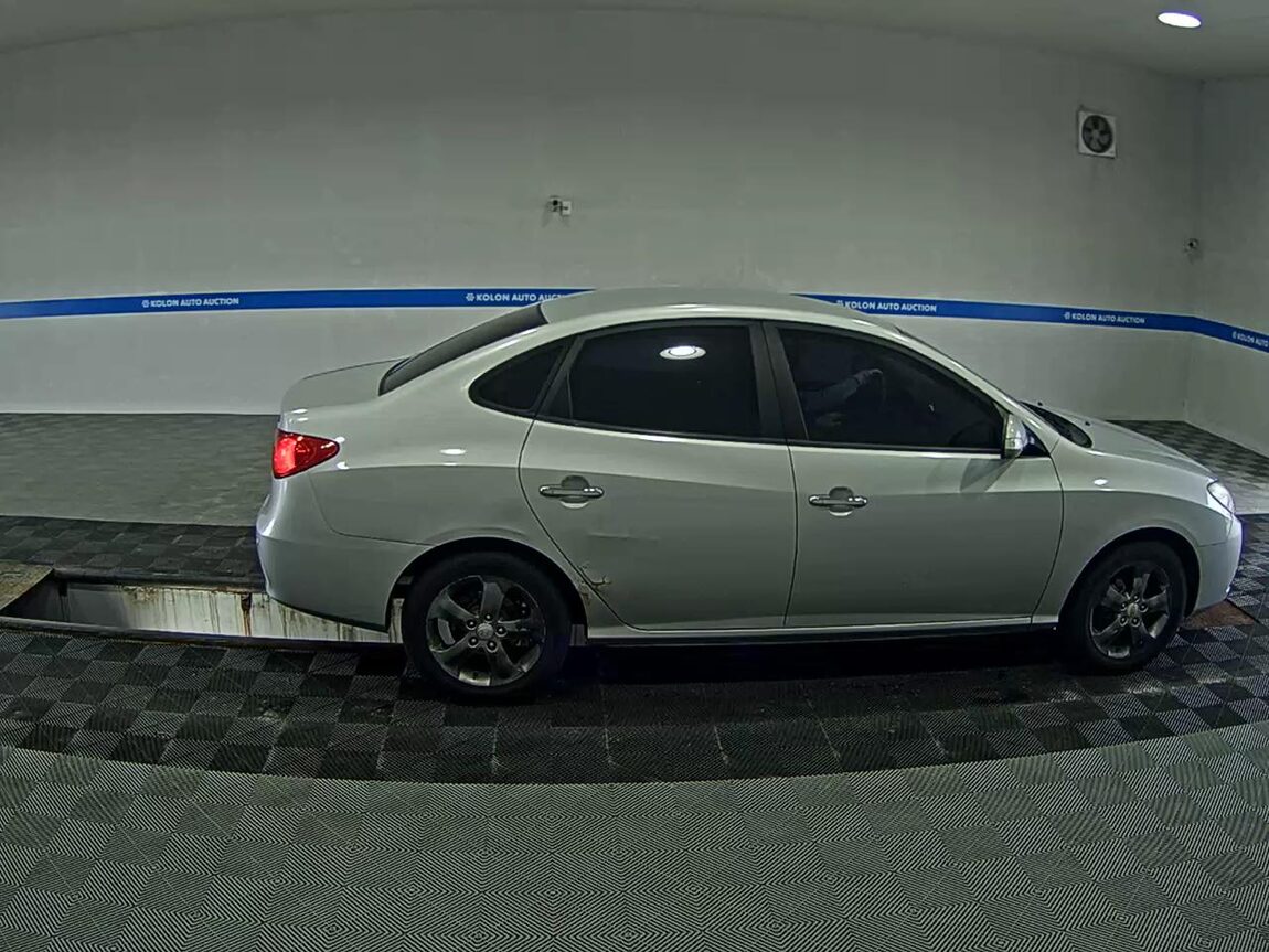 HYUNDAI AVANTE HD 1.6 VVT S16 LUXURY WORLD CUP SPECIAL 2010 - zdjęcie 4
