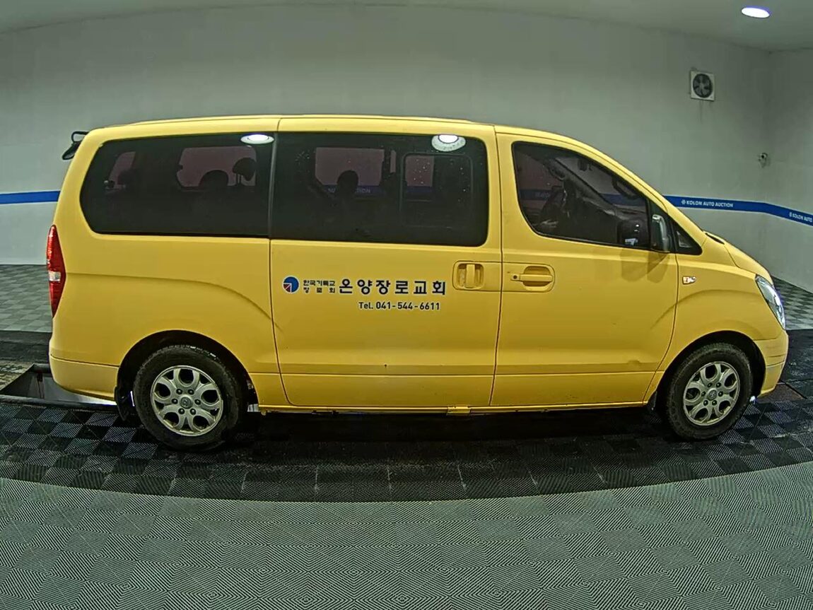 HYUNDAI GRAND STAREX 12-SEATER DIESEL CVX DELUXE 2013 - zdjęcie 4