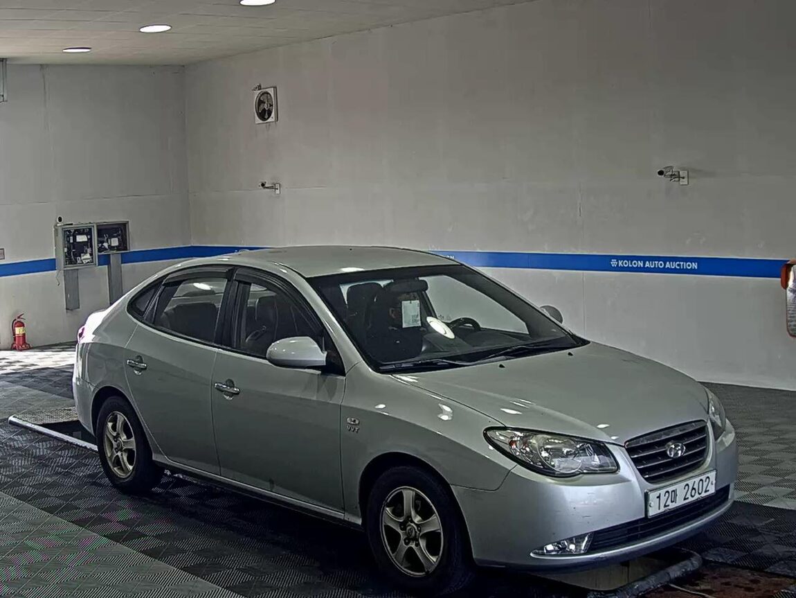 HYUNDAI AVANTE HD 1.6 VVT S16 LUXURY 2008 - zdjęcie 3