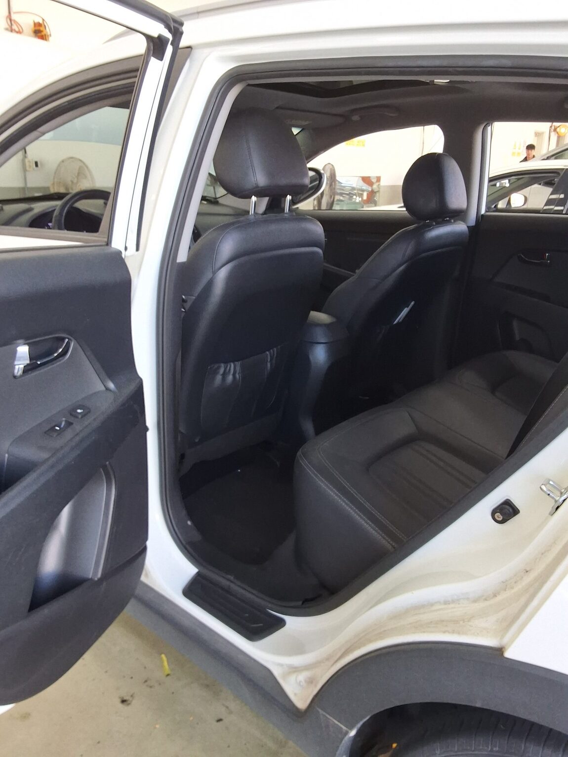 KIA SPORTAGE R DIESEL R2.0 4WD TLX LUXURY MODEL 2012 - zdjęcie 12