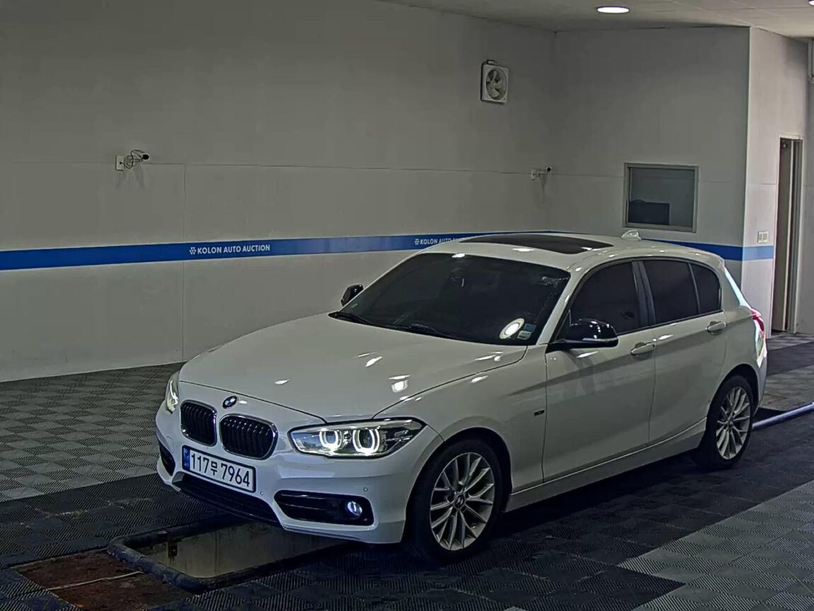BMW 1 SERIES (2ND GEN) 5-DOOR 118d SPORT LINE 2016 - zdjęcie 2
