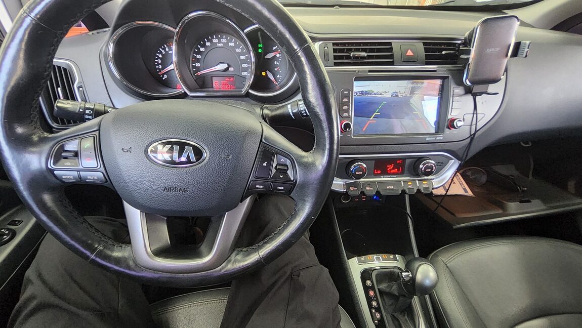 KIA THE NEW PRIDE 4-DOOR 1.4 MPI TRENDY 2016 - zdjęcie 19