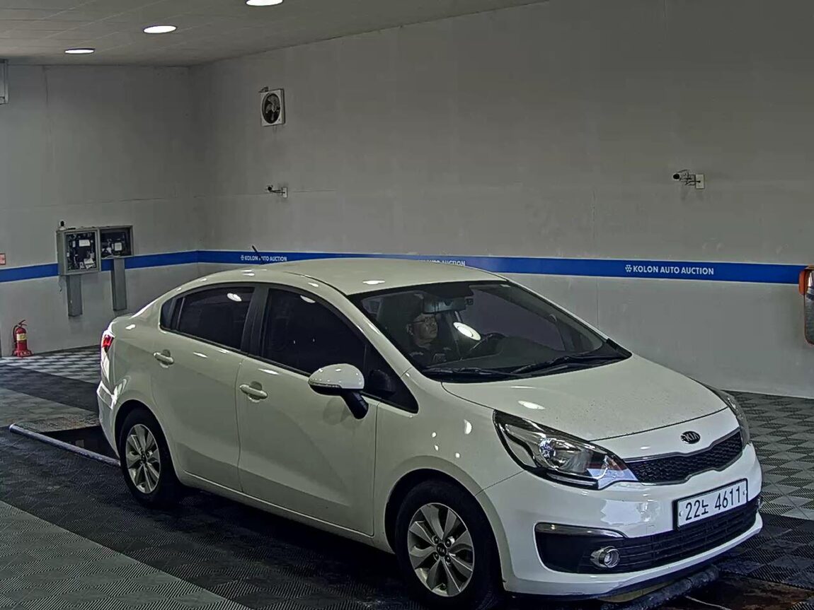 KIA THE NEW PRIDE 4-DOOR 1.4 MPI TRENDY 2016 - zdjęcie 3