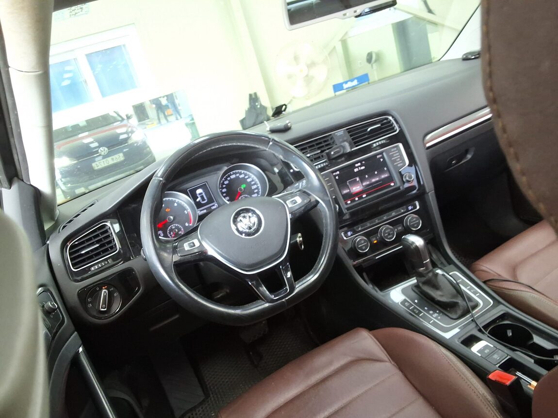 VOLKSWAGEN GOLF (7TH GEN) 2.0 TDI 2016 - zdjęcie 12