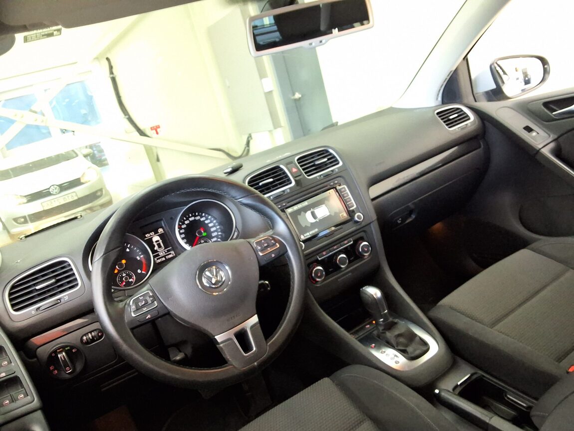 VOLKSWAGEN GOLF (6TH GEN) 1.6 TDI BLUEMOTION STYLE EDITION 2013 - zdjęcie 12