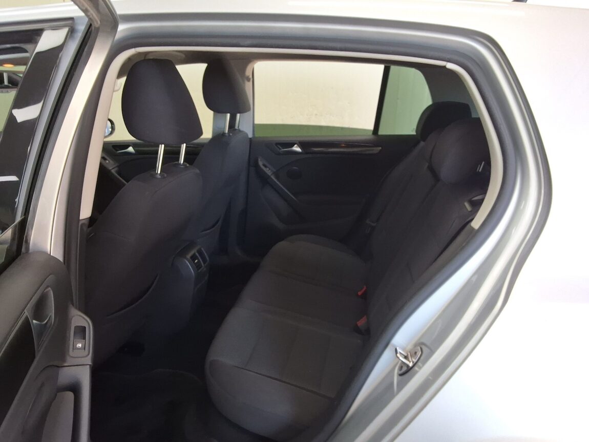 VOLKSWAGEN GOLF (6TH GEN) 1.6 TDI BLUEMOTION STYLE EDITION 2013 - zdjęcie 13