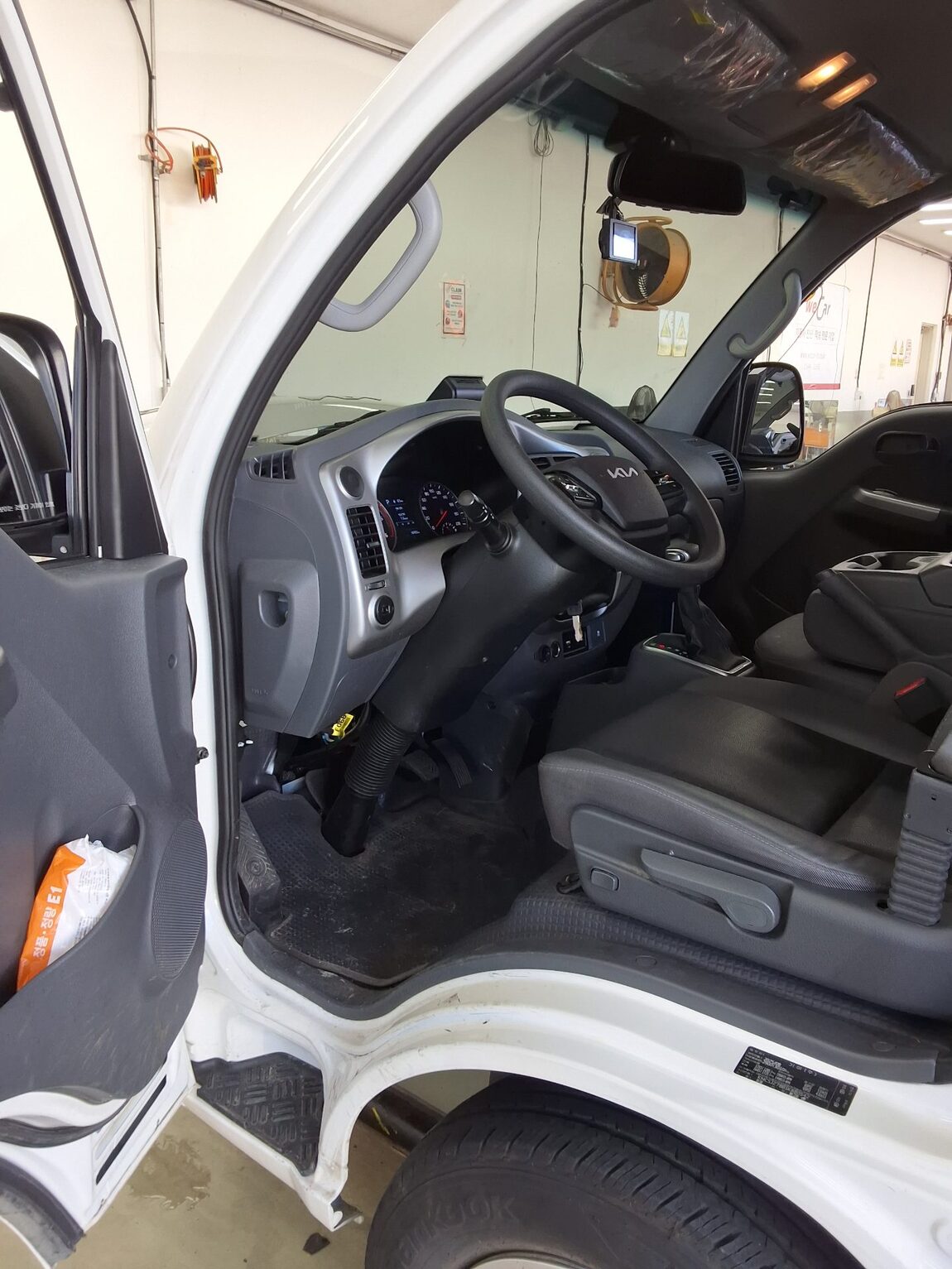 KIA THE NEW BONGO III CARGO 1 TON LPG KING CAB EXTRA LONG WHEELBASE L LITE 2025 - zdjęcie 10