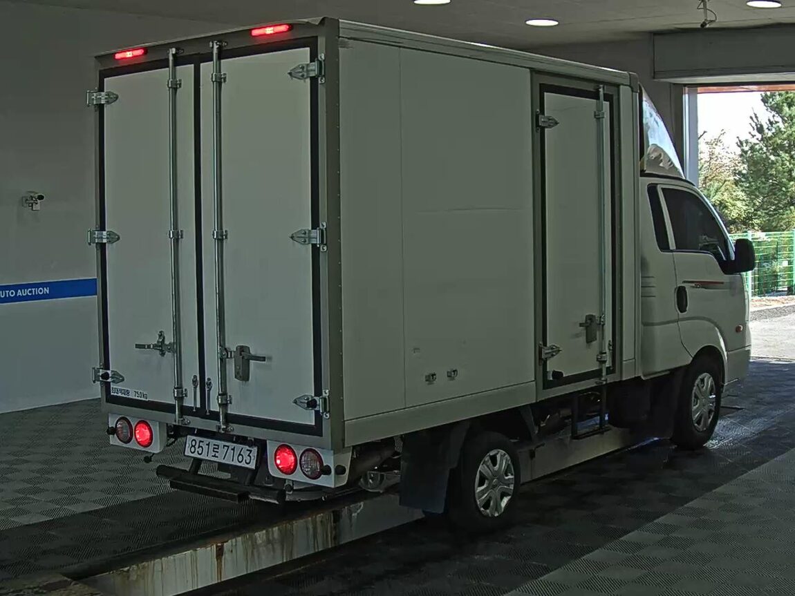 KIA THE NEW BONGO III CARGO 1 TON LPG KING CAB EXTRA LONG WHEELBASE L LITE 2025 - zdjęcie 5