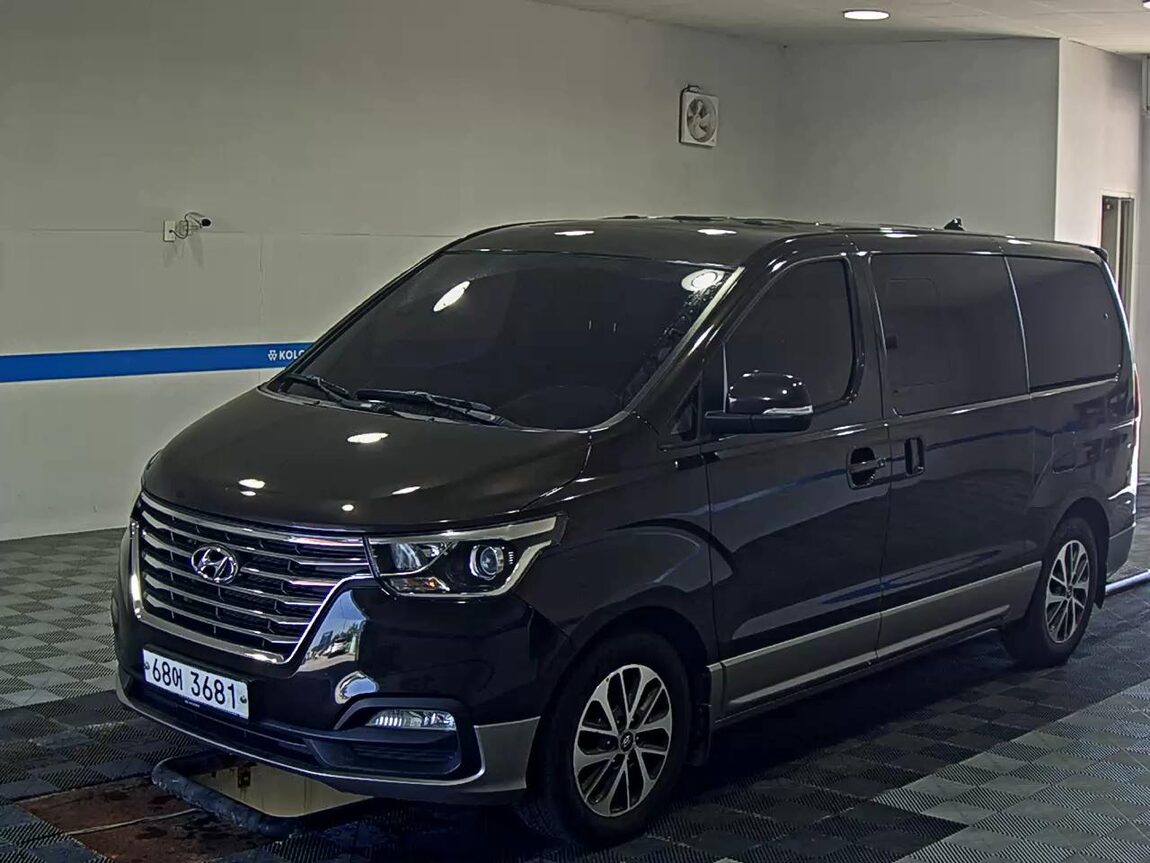 HYUNDAI THE NEW GRAND STAREX 9-SEATER DIESEL EXCLUSIVE 2018 - zdjęcie 2
