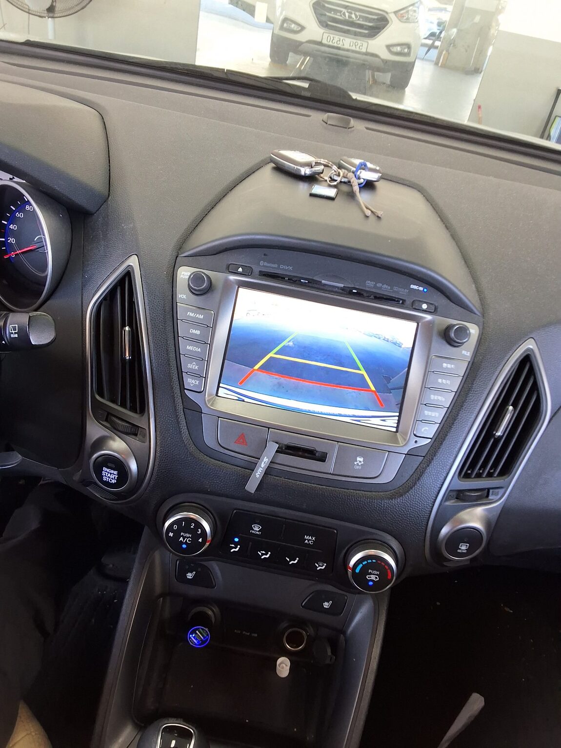 HYUNDAI NEW TUCSON ix DIESEL R2.0 2WD SMART SPECIAL 2015 - zdjęcie 17