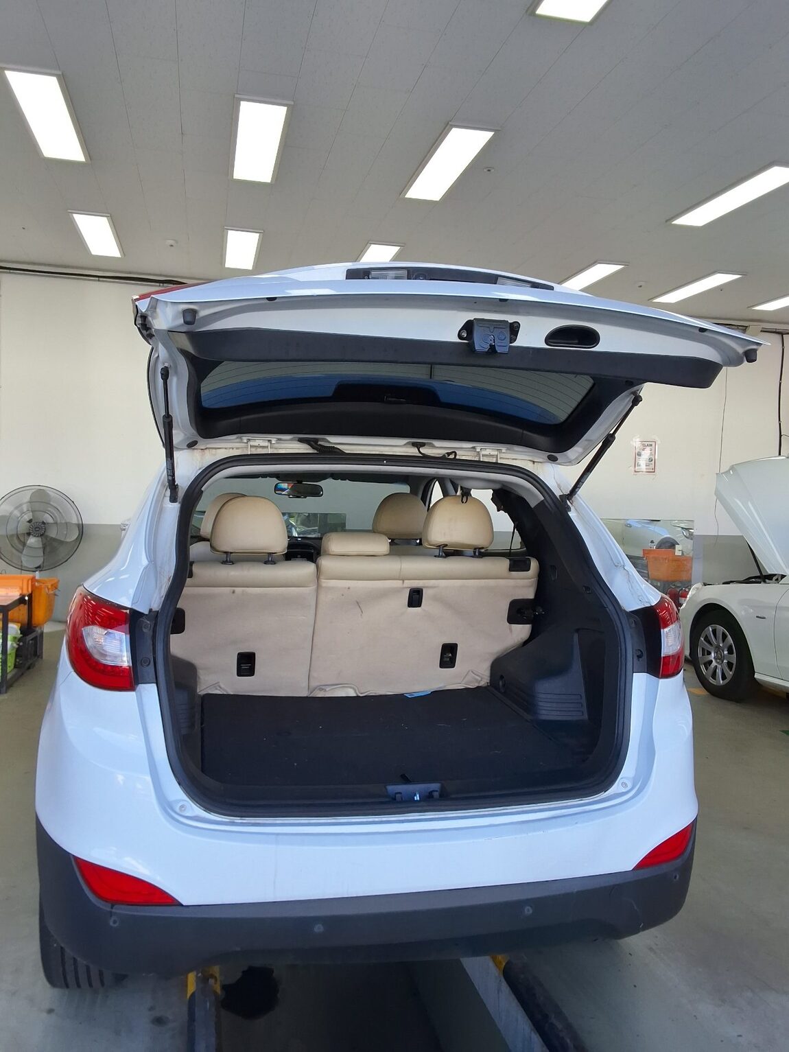 HYUNDAI NEW TUCSON ix DIESEL R2.0 2WD SMART SPECIAL 2015 - zdjęcie 15
