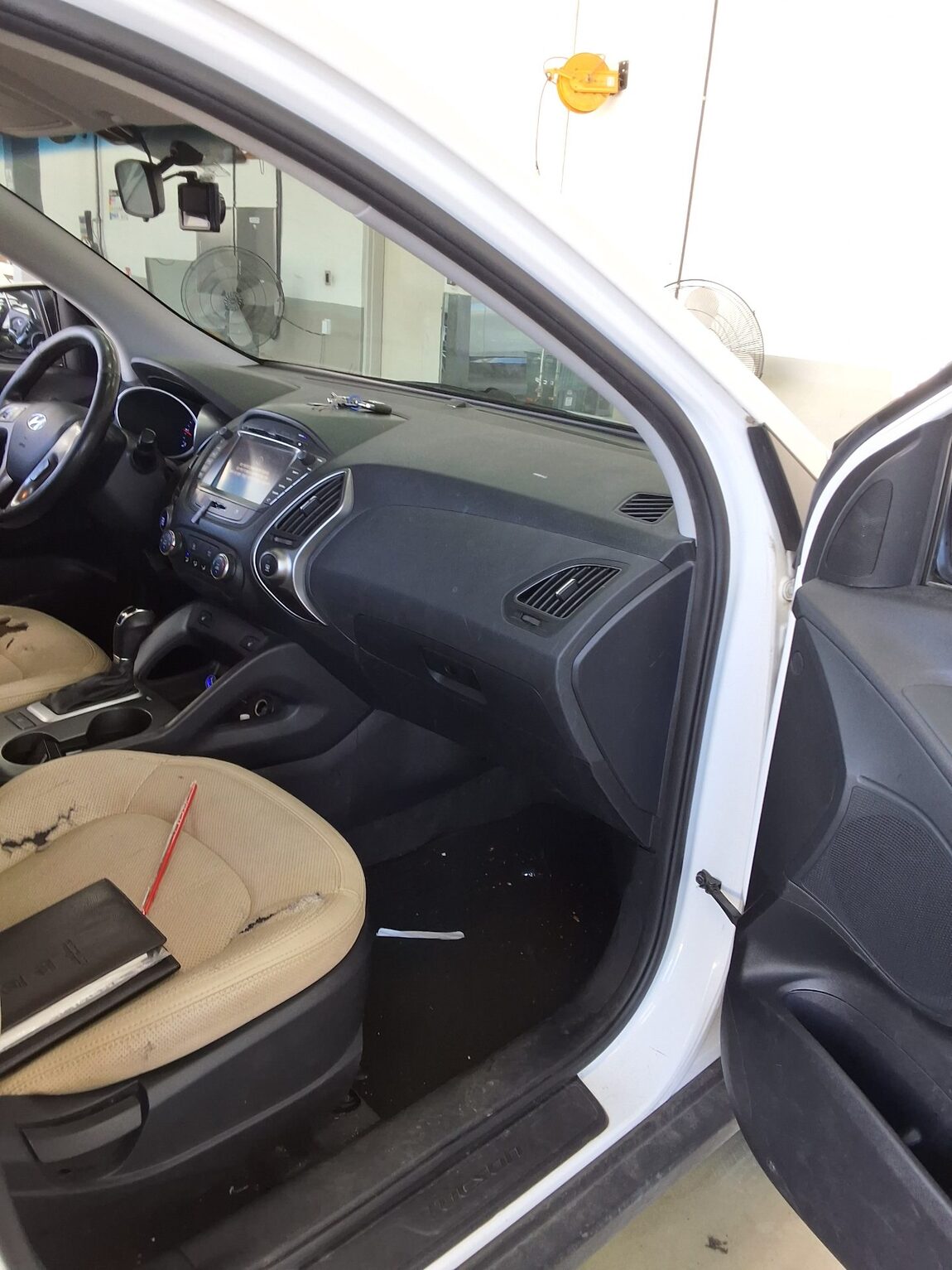 HYUNDAI NEW TUCSON ix DIESEL R2.0 2WD SMART SPECIAL 2015 - zdjęcie 14