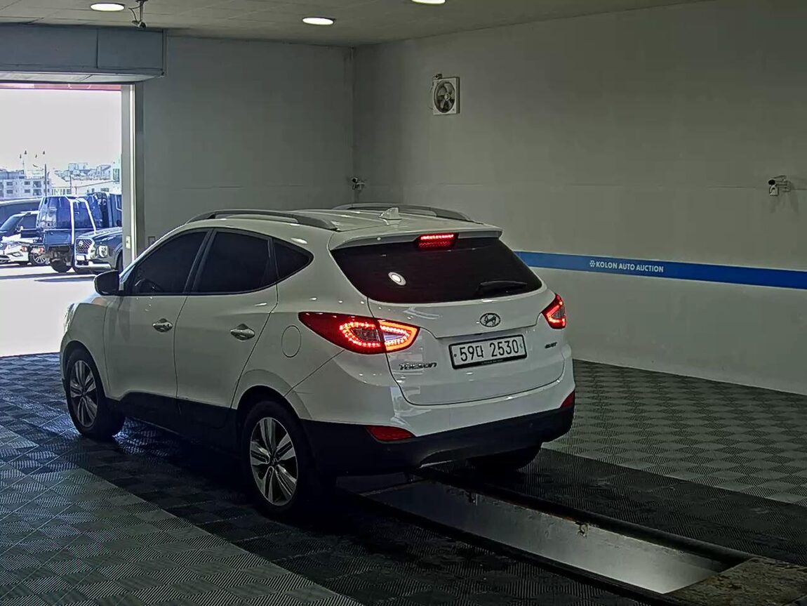 HYUNDAI NEW TUCSON ix DIESEL R2.0 2WD SMART SPECIAL 2015 - zdjęcie 6