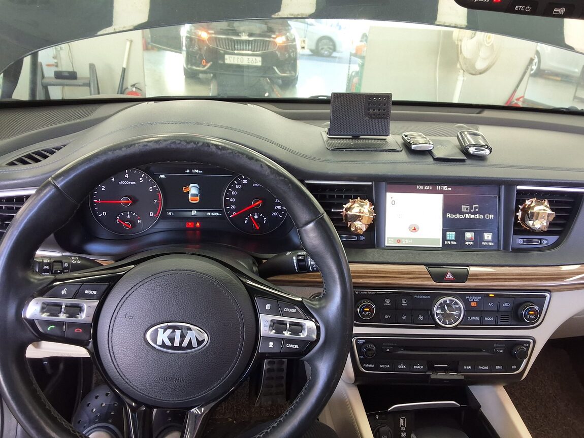 KIA ALL NEW K7 3.3 GDi NOBLESSE SPECIAL 2016 - zdjęcie 17