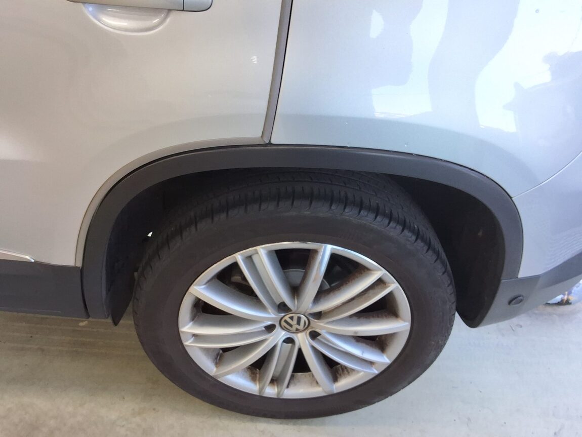 VOLKSWAGEN TIGUAN 2.0 TDI BLUEMOTION PREMIUM 2012 - zdjęcie 20