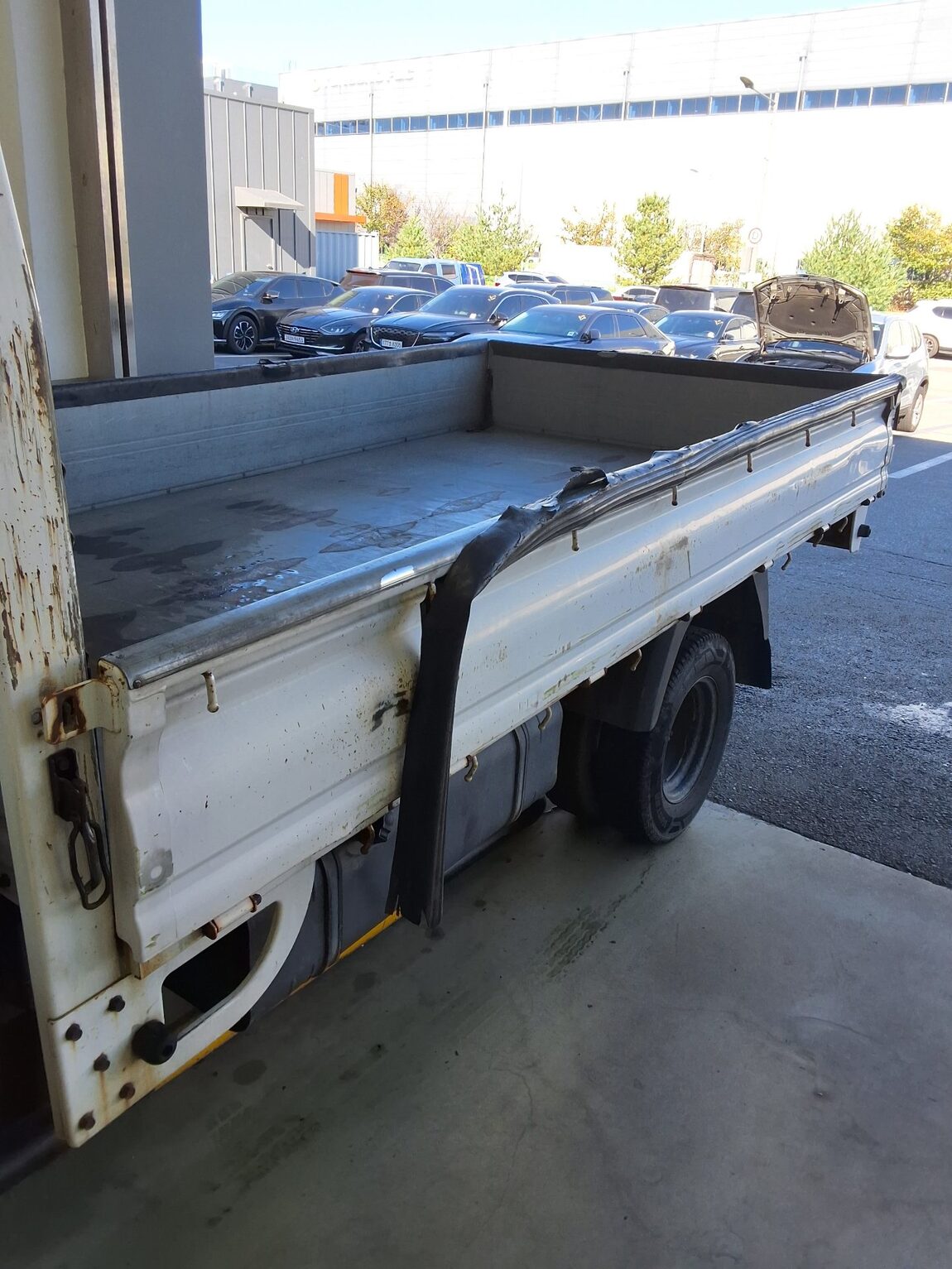 KIA BONGO III CARGO 1.2 TON KING CAB EXTRA LONG WHEELBASE 2017 - zdjęcie 23