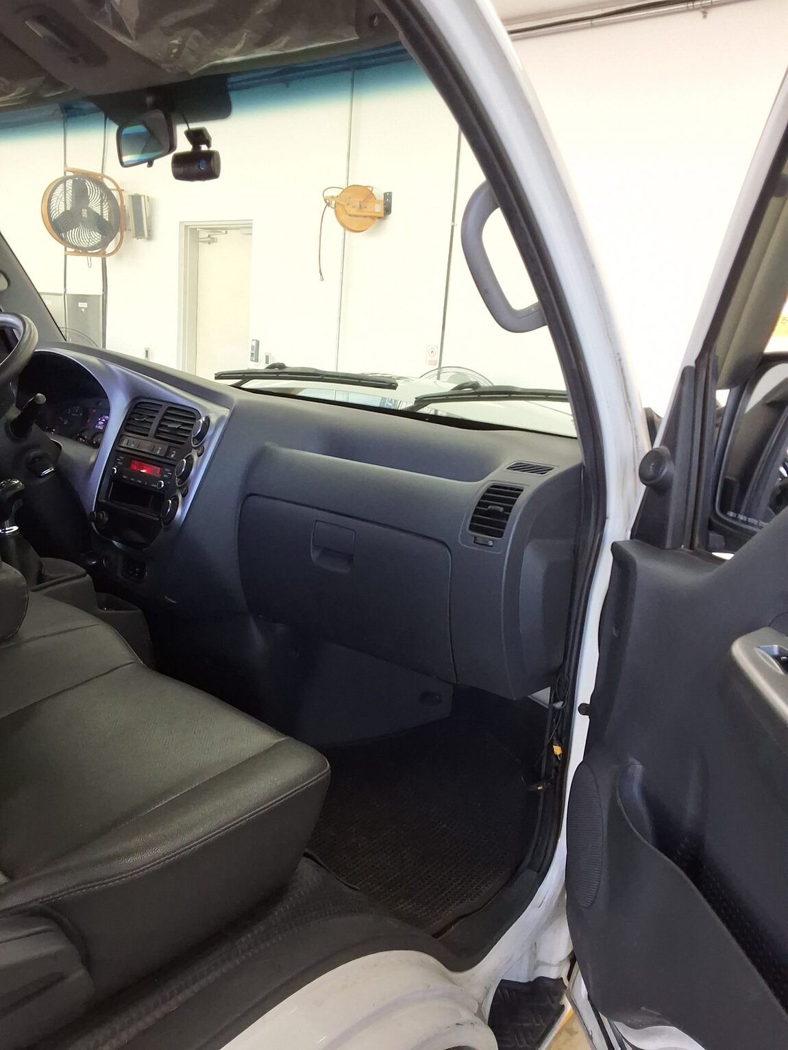 KIA BONGO III CARGO 1.2 TON KING CAB EXTRA LONG WHEELBASE 2017 - zdjęcie 12